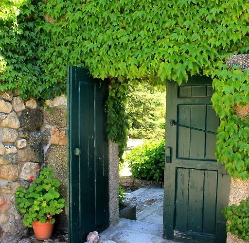 Quinta De Guimaraes בית כפרי Miguas
